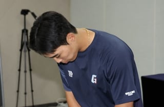 "이 이미지 잊히지 않겠지만..." 50G 징계 마친 롯데 김동혁, 팬들 앞에 고개 숙였다 "정말 잘해야겠다는 생각뿐입니다" [광주 현장인터뷰]