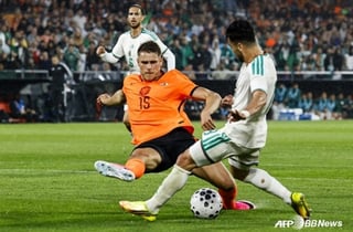 '이러다 日에 잡힐라' 네덜란드, 알제리에 0-1 충격패 후 쏟아지는 맹비난 "숙취 덜 깬 경기력... 진짜 최악"