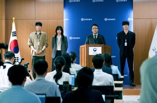 통쾌한 '참교육', 판타지와 현실 사이 [김나연의 사선]
