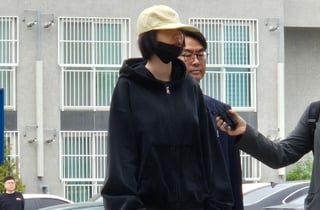 '나나 자택 침입' 강도, 체포 당일 게시글 작성.."강도가 칼 맞으면?"[스타현장]