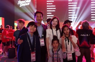 '와' 협회장 자녀가 자원봉사자로 '직접' 참여하다니... 이토록 탁구에 진심인 회장님 있었나 "돕는 사람도 함께할 수 있는 스포츠니까" [강릉 세계마스터즈]