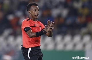 美 입국 막혔다! 소말리아 첫 월드컵 심판 무산 "거부 사유도 미공개"... FIFA "개최국 고유 권한"