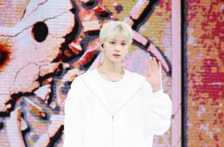 이펙스 백승 ‘눈부신 손인사’[★포토]