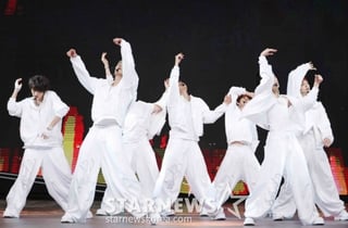 이펙스 ‘불꽃 같은 무대’[★포토]