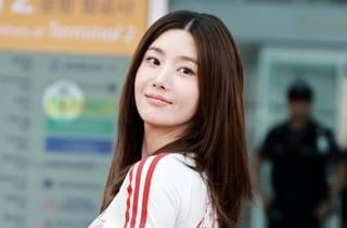 권은비 '월드컵 응원 출발!'[★포토]