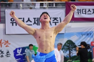 전성근, '보은단오장사씨름대회'서 통산 3번째 소백장사 등극