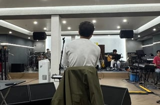공연장은 라이브 카페, 합주실은 럭셔리 연습실..유세윤도 아이러니 [스타이슈]
