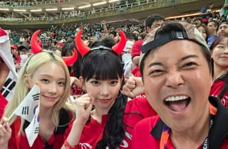 전현무, 카리나·윈터와 월드컵 체코전 관람.."절대 포기하지 않아" [스타이슈]