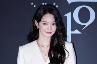 공효진, '절친' 신민아 응원 "'눈동자', 숨 막히는 스릴러" 호평