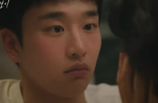 김윤우, 진료 트라우마 극복→이수경에 기습 뽀뽀 '귀여운 직진남' [닥터 섬보이]