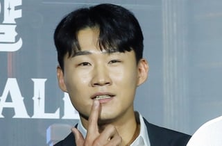 신규진, 1세 연상 女가수와 공개 열애하나.."남자로서 책임감 有"