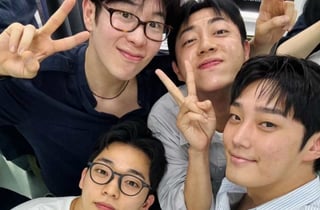 피오, '참교육' 고등학생들과 소주 회동..계산까지 해줬다