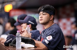 "제가 20홈런 한번 해보겠습니다! 힘은 뒤지지 않습니다" 사직 무라카미 당찬 선언→역시 MZ답네