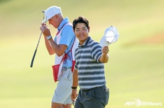 '2년 기다렸다' 김주형, US오픈서 '드디어' 톱5 진입... 세계랭킹 141위→64위 수직 상승 [PGA]