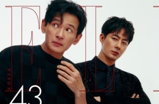 황정민, 의외로 '조인성'과 미모 대결? 700억 영화 찍더니 '레전드 비주얼' [스타이슈]