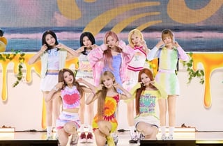 상큼 청량 한도 초과..하츠투하츠, '레몬탱' 발매와 동시에 1위