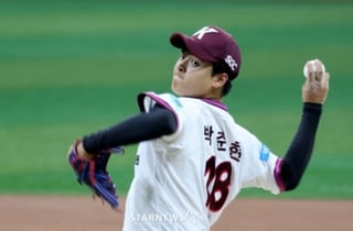 '7억 슈퍼 루키' 무실점 호투에 사령탑도 감탄 "생각보다 더 많이 성장하고 있다" [고척 현장]