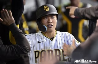'대주자 전락' 김하성 앞에서, SD 송성문 '멀티출루+도루+호수비'까지 빛났다... 팀은 10회 끝내기 승 [MLB 리뷰]