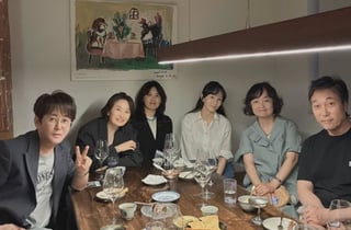 신승훈, '별밤지기' 이문세·박경림·해이와 뭉쳤다 "가족들 모임"