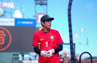 'SON 유니폼 실착' 이정후 또 2안타+환상 슈퍼캐치까지 9회 나왔다! '진짜 못하는 게 없네'