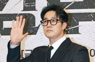 소지섭 '김부장 손인사'[★포토]