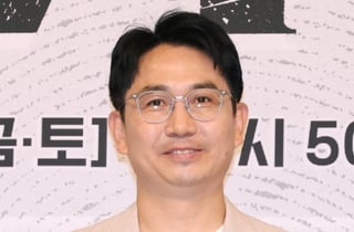 포즈 취하는 '김부장' 이승영 감독[★포토]