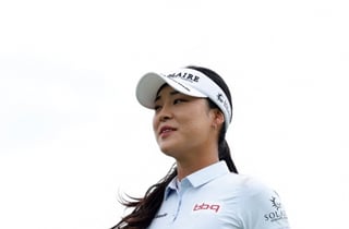 윤이나 '드디어' 첫 우승 보인다, 메이저 여자 PGA챔피언십서 2R 5타 차 앞선 선두 질주 [LPGA]