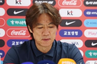 "홍명보 사퇴에도 '韓 분노' 가라앉을 기미 안 보여" 일본 매체들 조명