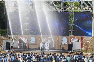 캐리비안 베이, 여름 맞아 '워터 뮤직 풀파티' 개최… K팝 공연·산리오 협업까지