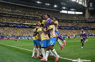 '日 대성통곡!' 브라질, 마르티넬리 추가시간 '극장 역전골' 2-1 승리 '16강행'... 일본 우승도전 '물거품'