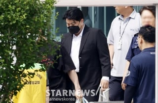김호중, 출소 첫날 자택서 휴식.."이르면 금주 발목 검진, 수술 일정 조율"