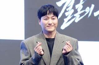 김대명, 수줍게 하트 뿅[★포토]