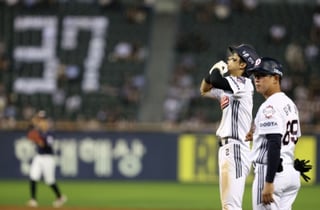 '트레이드 주인공' 롯데 떠나고 결국 대형사고 쳤다!→12G '무려 5할' 대폭발, 사령탑 극찬 '알고보니' 맹활약 숨은 이유 있었다