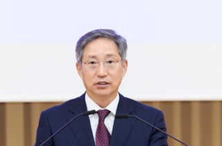 SBS 사장 "하반기 최대 화두는 생존"..JTBC 사태 우회 언급