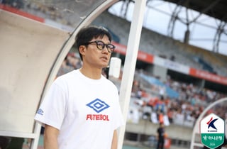'월드컵 참사' 후 첫 경기, 이정효 감독 다짐 "수원 삼성 축구로 달래드려야 하는데... 긴장 많이 된다" [수원 현장]