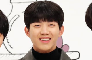 도운, 유지유와 결혼설에 "주변에 피해 안 주도록..데이식스 평생 할 것" [스타이슈]