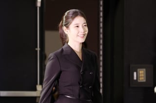 아이유, 화사한 미소로 입장[★포토]