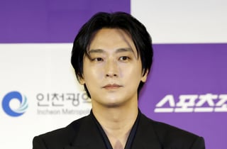 주지훈 "'핑계고', 앉아서 떠들었는데 1600만..천만 영화보다 신기"[청룡 핸드프린팅]