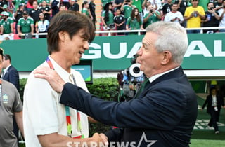 '홍명보호 격파→명예롭게 퇴진' 절대 남 탓하지 않은 멕시코 감독 "이기면 선수 덕, 패배는 사령탑 잘못"