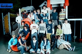 아이덴티티, 20명 다 모였다..콘셉트 포토 완성