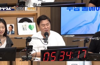'김부장' 윤경호, 묵언수행 중 결국 입 열었다.."5분씩 늘어나"[컬투쇼]