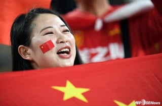 "정신 못 차리는 국가대표팀, 절대 월드컵 출전 불가"... FIFA 64개국 확대 논란→中 역대급 맹비난 '우수수'