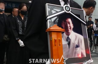 "평생 큰 별" 현철, 신경 손상 투병 중 별세..오늘(15일) 2주기