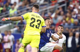 음바페 탈락 직전 '짜증 폭발' 상대 GK 밀쳤다... 비난 쇄도 "완전히 이성 잃었다"