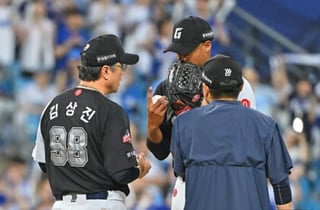 '무옵션인데...' 로드리게스 교체 거부 논란→"옵션 때문" 박재홍 추측, 사실이라면 더 큰 문제