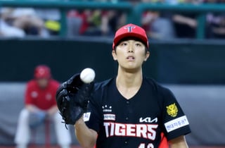 [한번에쓱]'오늘은 길게 간다!' 4회말 시라카와 구원하는 이의리