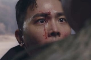"칼부림 육탄전"..'소진 남편' 이동하, '김부장' 찢었다