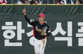 "인생 최고의 수비" 네일이 극찬한 슈퍼캐치+더블아웃, "쉬운 타구아니지만, 전문 외야수니까" KIA 김호령의 책임감