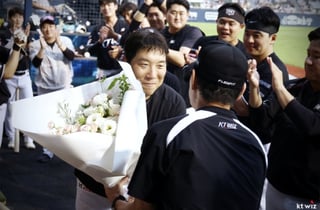 "열심히 하는 선수는 다 할 수 있다" KBO 최초 기록에도 겸손했던 타격기계, 딱 한 가지 부모님께 고마움 전했다 [잠실 현장]