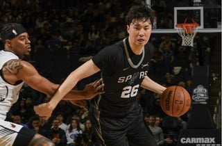 이현중 서머리그 마지막 경기서 '3점슛 3개' 활약... 5경기 평균 9.2점·3.6리바운드